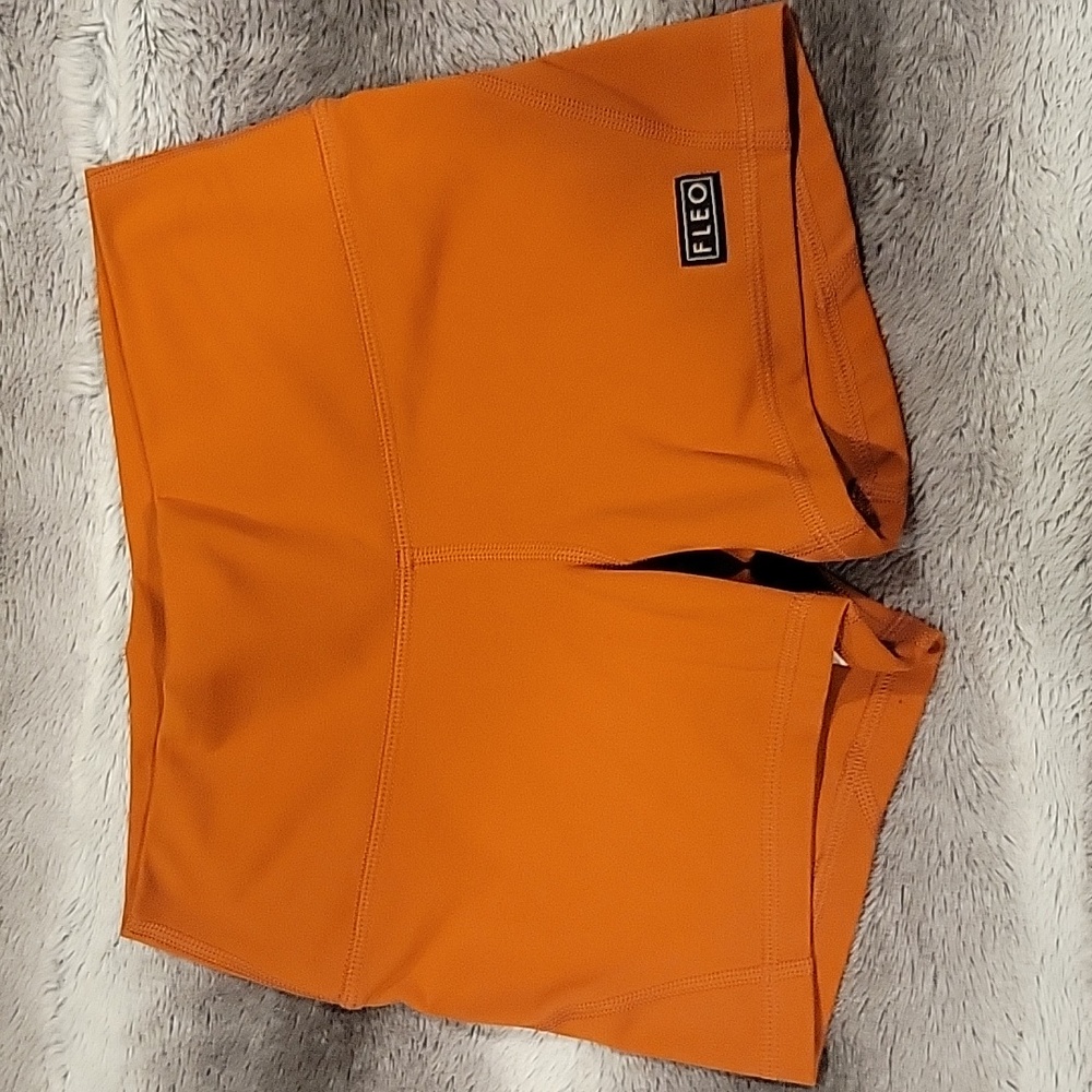 Fleo Rust Rewards Apex Short - image 1